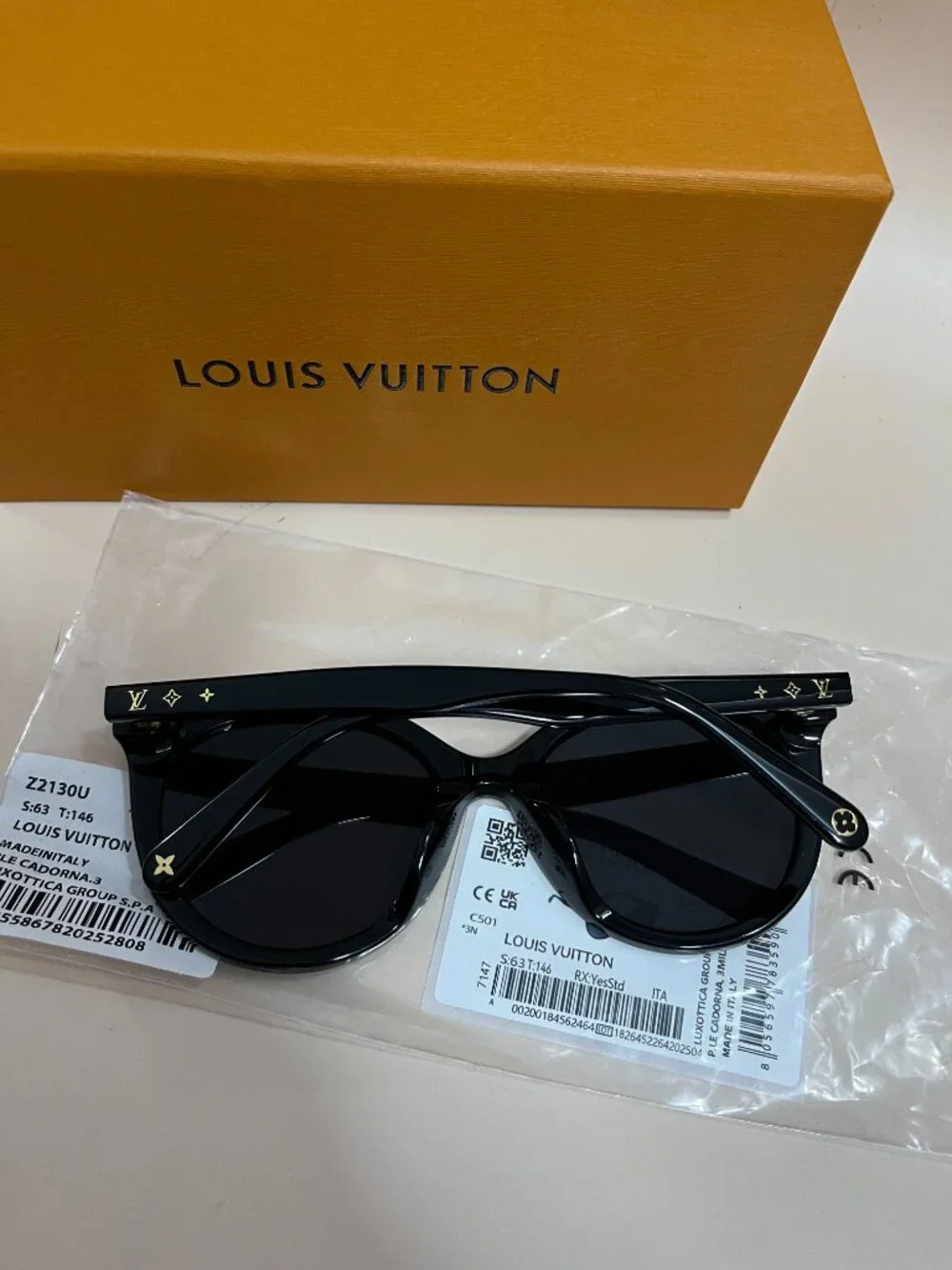 Louis Vuitton Sunglasses My Monogram Fame Cat Eye Noir 40 15 145 Z2130U LOUIS VU